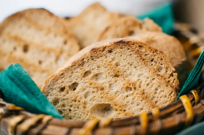 The Free Bread Basket That Saved American Restaurants — And Confused the Rest of the World