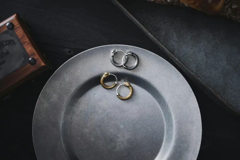 From Royal Jewelry to Restaurant Counter: How the Toothpick Lost Its Crown